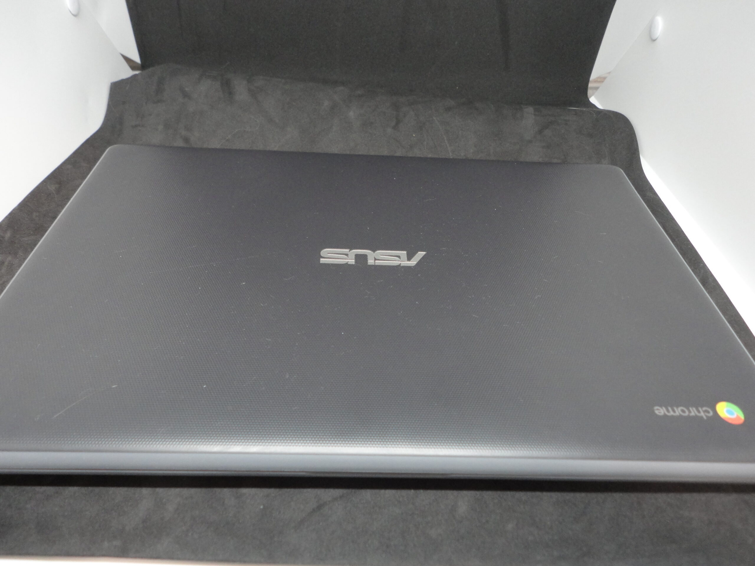 ASUS Chromebook C403NA