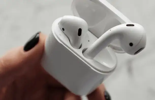 AirPods